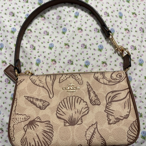 Coach Nolita 19 Shell - Picture 1 of 3